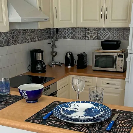 Charmante Location à Deux Pas De La *